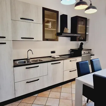La Maison De Lucie דירה