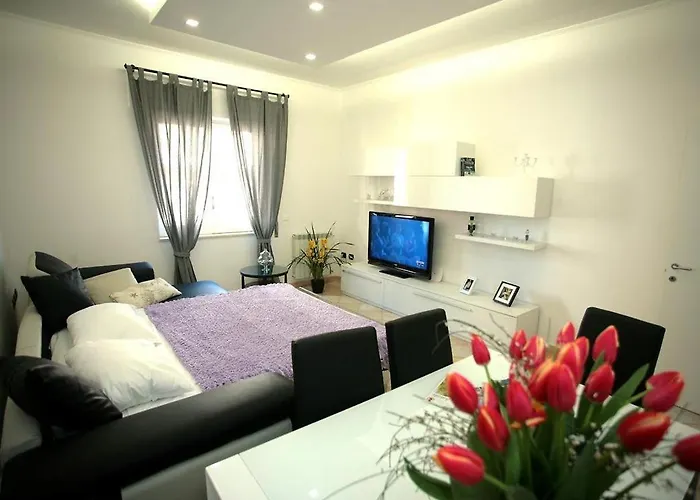 La Maison De Lucie *